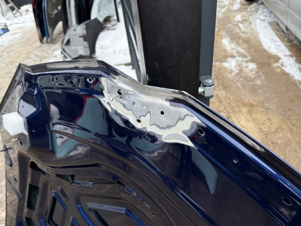 Lamborghini urus капот Зі Шроту