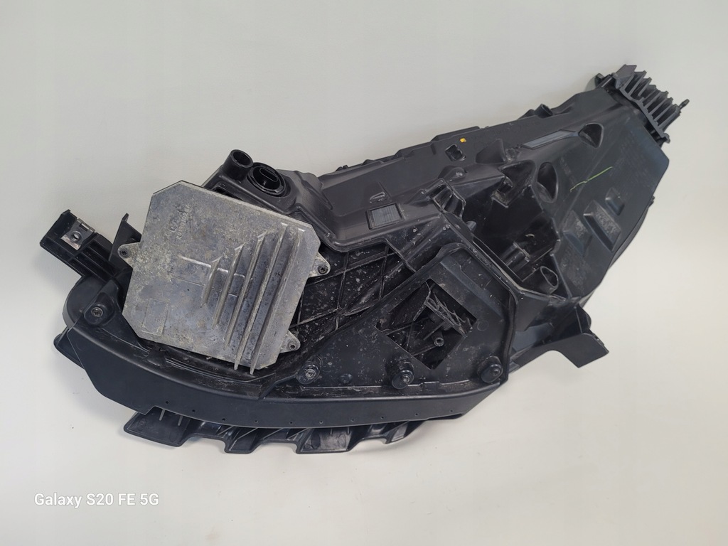 фото №8, Tesla 3 model 3 лампа правая перед передняя full led 1077376-50-b