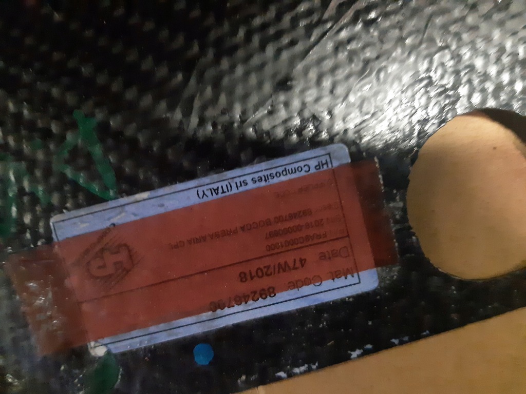 Ferrari 812 superfast бампер карбон перед Оригинал