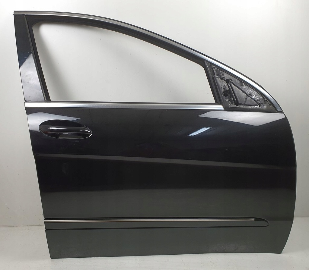 фото №1, Дверь правый перед 197 mercedes r lift w251