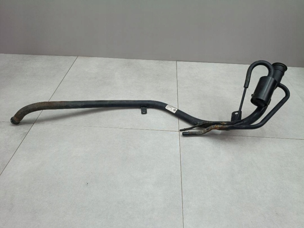 Купить Jeep grand cherokee wk2 10- 3.0 crd труба заливной топлива 52124612af