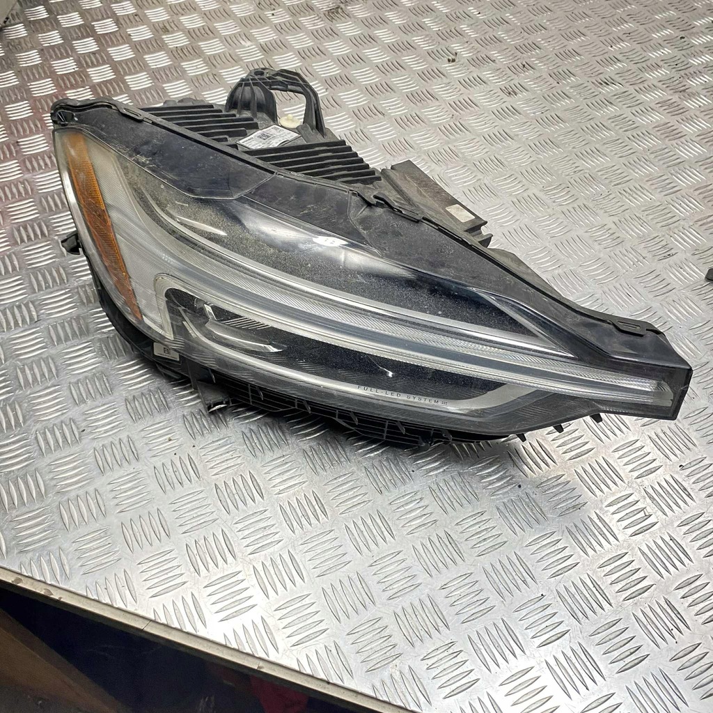 фото №1, Лампа правый перед full led usa xc60 ii