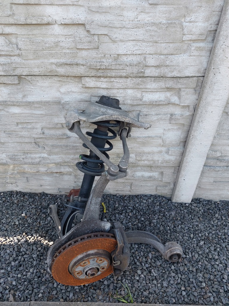 фото №1, Q5 8r macpherson поворотний кулак лівий перед