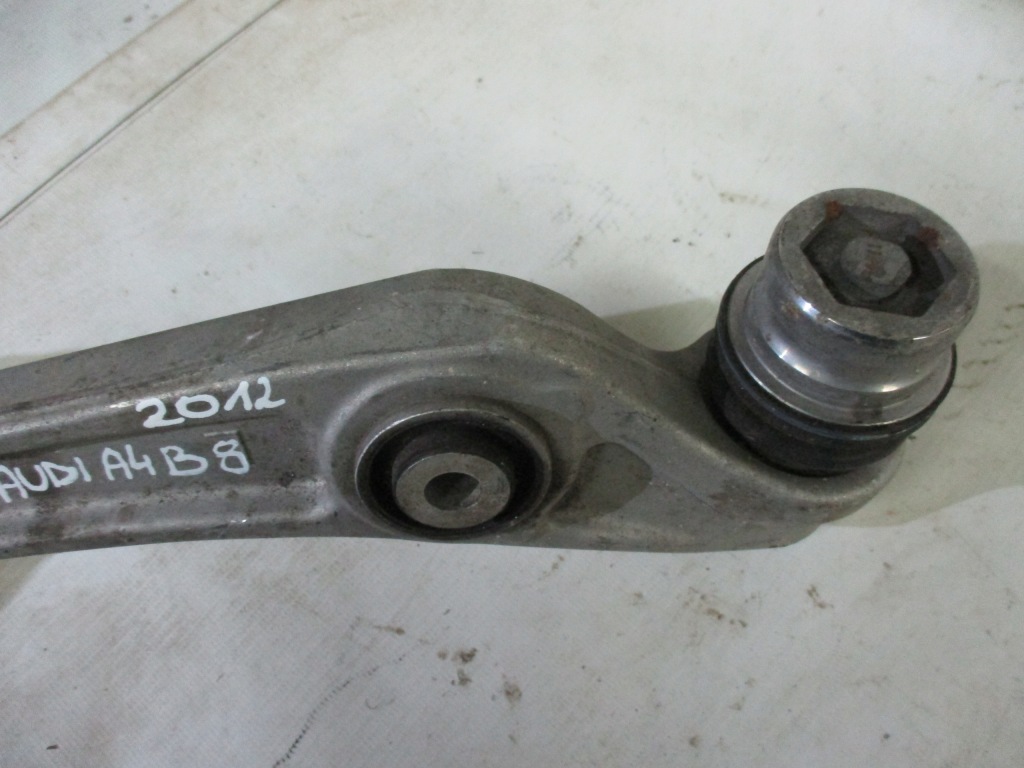 Важіль лівий нижній перед audi a4 b8 8k0407155c Доставка