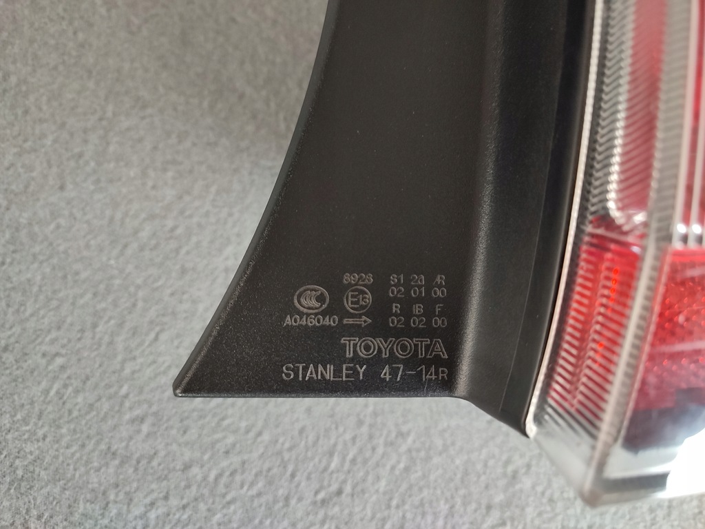 фото №7, Toyota prius ii lift лампа задня права задня led 2004-