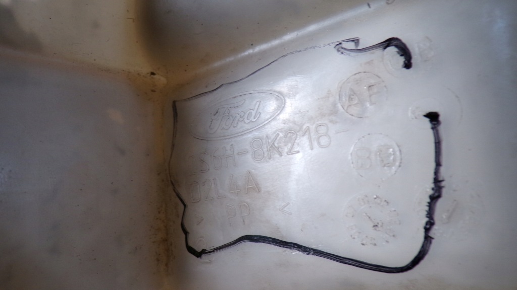 Купить Mazda 2 бак расширительный 2s6h8k218