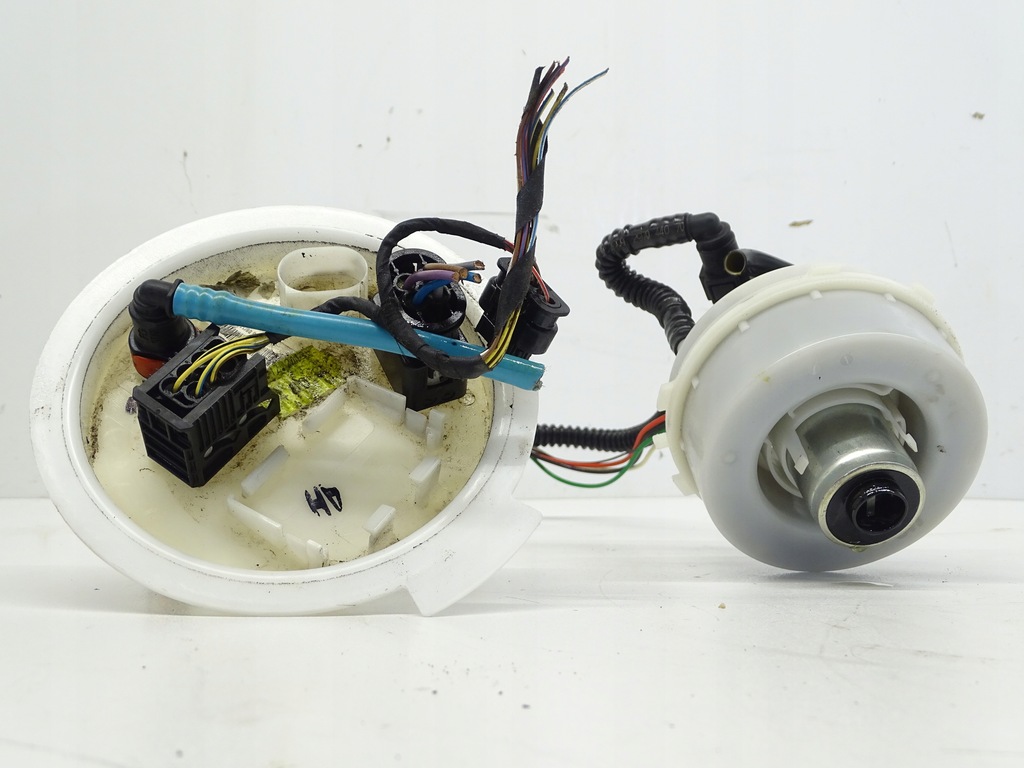 фото №1, Помпа топлива поплавок bmw 5 f10 f11 542835