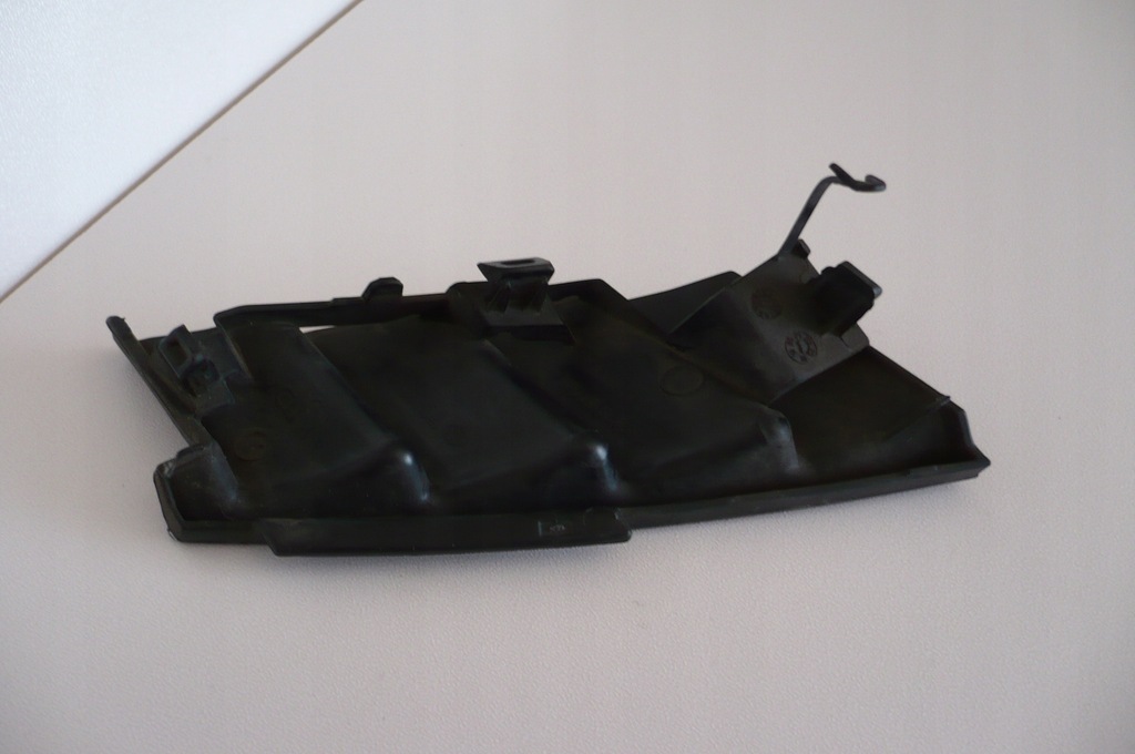 фото №6, Toyota corolla e21 xii 2019-22 заглушка фаркоп перед sedan