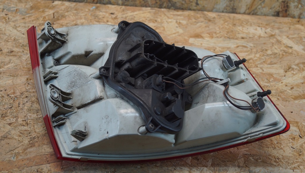 фото №11, Лампа правий задня skoda octavia iii hb liftback sedan