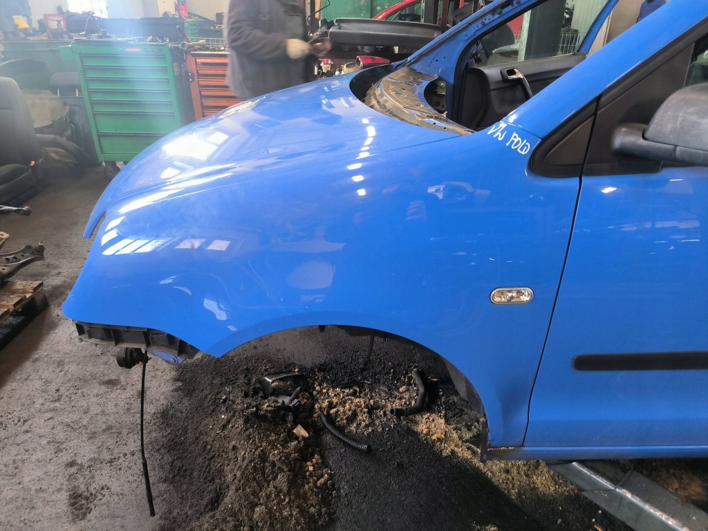Купити Крило ліве перед volkswagen polo iv