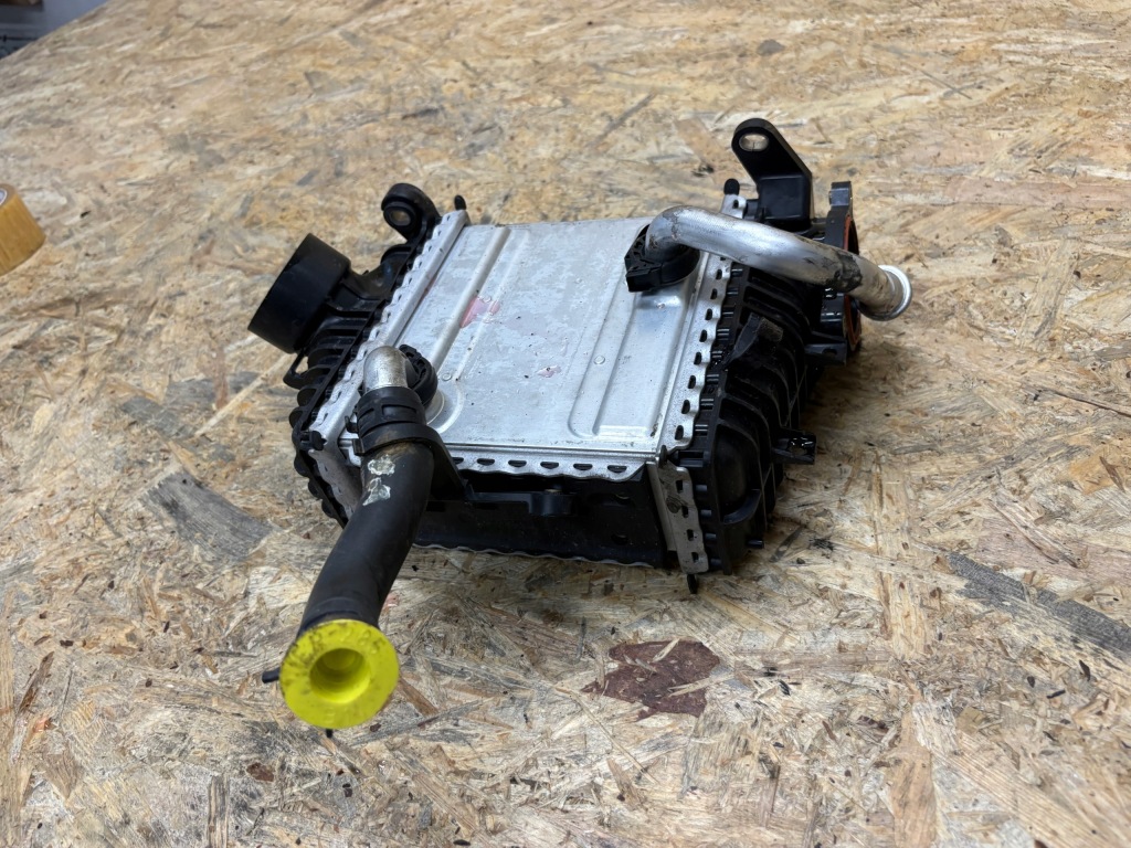 Mercedes радиатор интеркулер a6540904101 22 год Цена