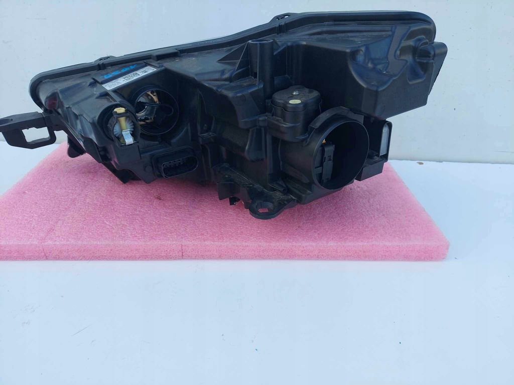 фото №11, Skoda scala 657 лампа правая перед передняя led