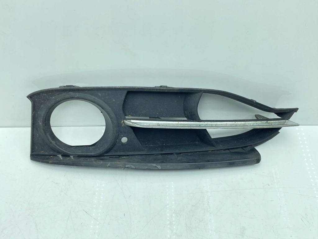 фото №1, Bmw 3 gt f34 2019 решётка противотуманной фары