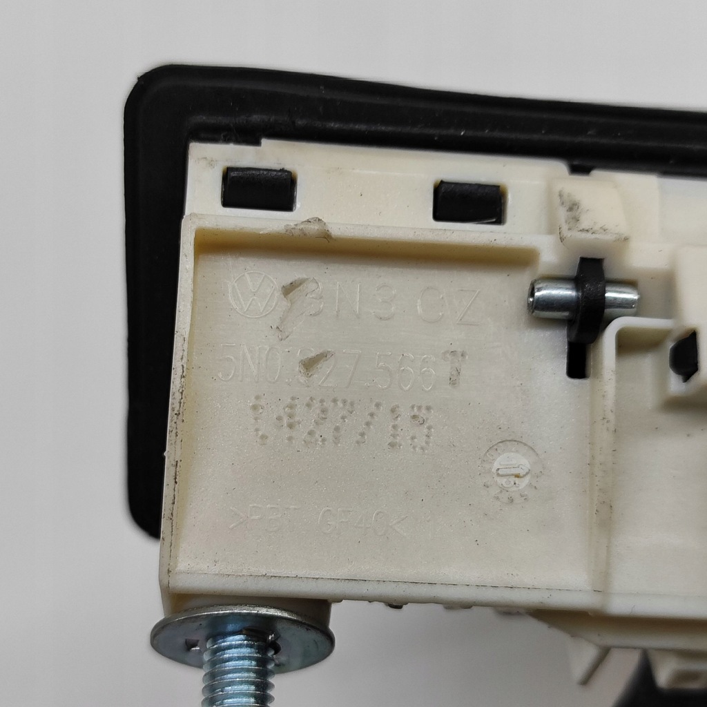 фото №7, Audi q7 4m 2015 кнопка открывания крышки багажника