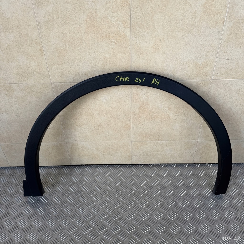 фото №1, Молдинг крила передня права toyota c-hr chr ii 2024 rok 75601-f4070