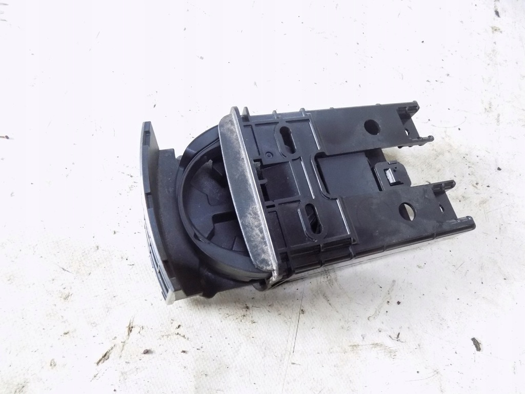 фото №5, Nissan x-trail t30 кронштейн na напої