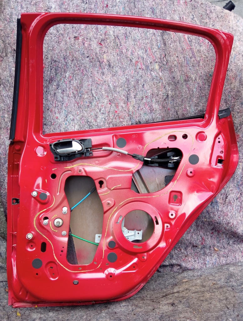 фото №6, Peugeot 208 дверь правое задняя