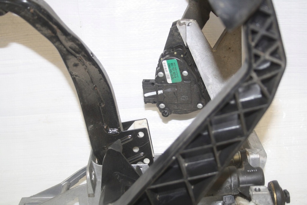 фото №12, Audi a4 b6 b7 euro педали педаль комплект 8e1721316