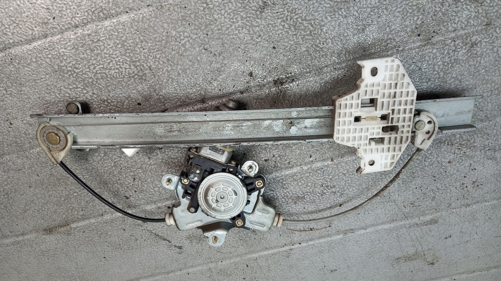 фото №2, Підйомник скло лівий задня hyundai matrix 03r