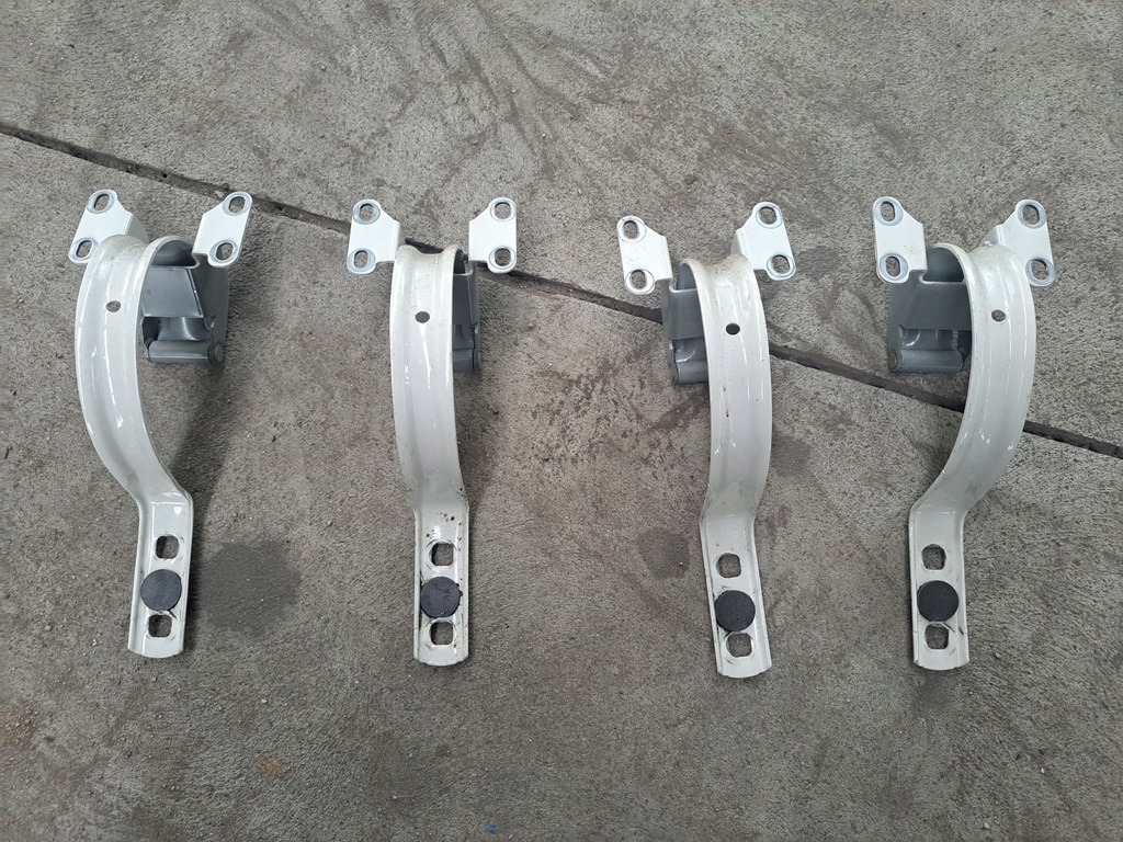 фото №1, Петля петля кронштейн дверца бардачка volvo fh 4