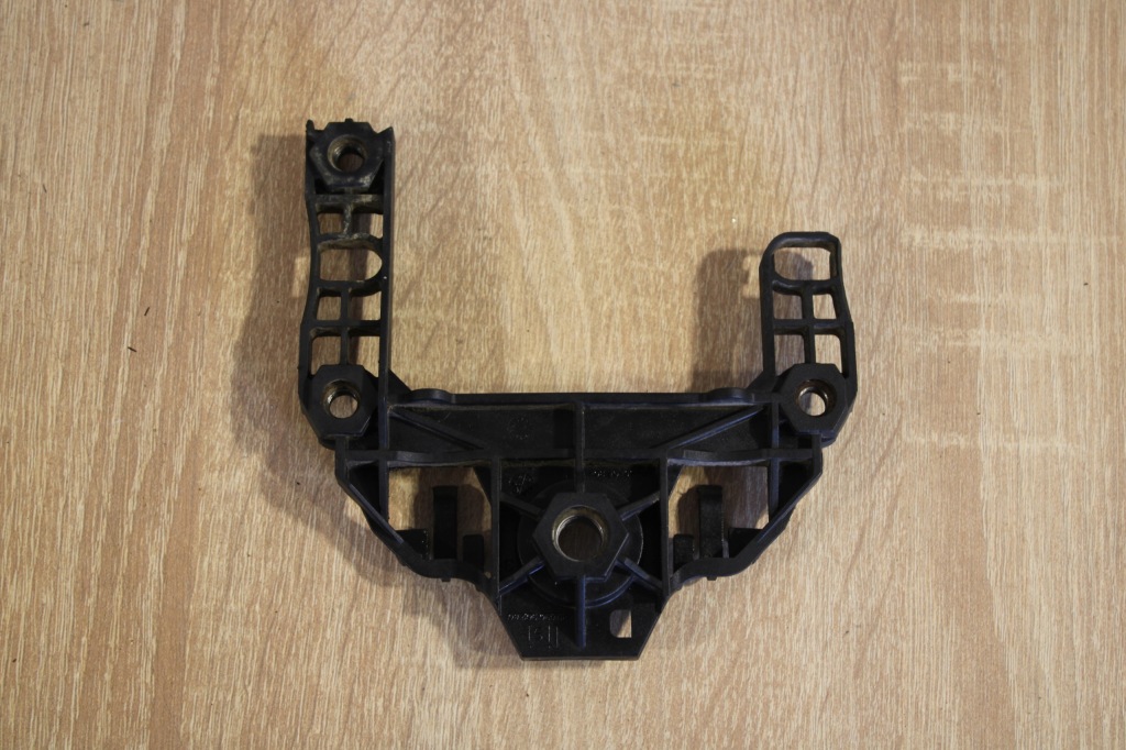 фото №1, Направляющая кронштейн кронштейн балка правый перед peugeot 508 i