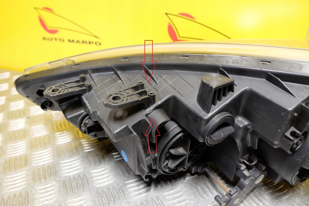 фото №10, Kia cerato forte 2014- фара лампа обычная линзованная с led правая usa