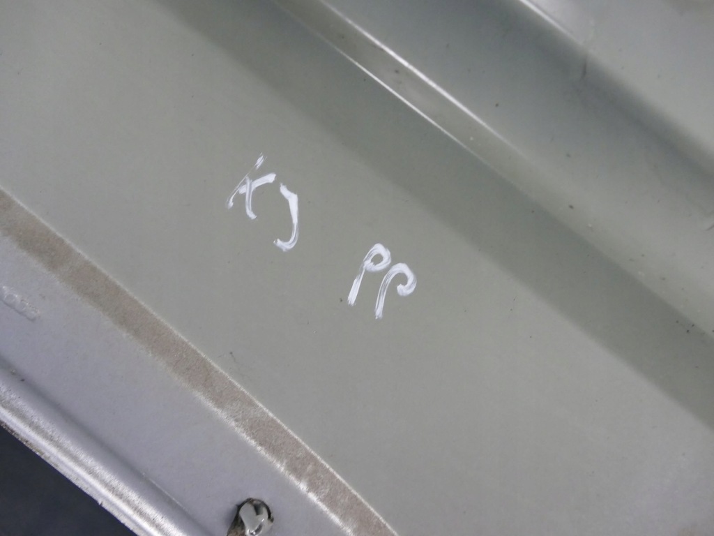 Jeep cherokee kj крыло  правый  перед qs2 ps2 Недорого