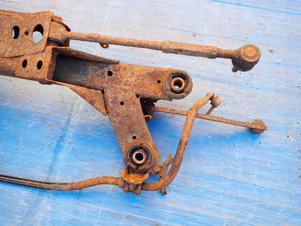 фото №9, Toyota avensis t25 03- балка підвіска заднього