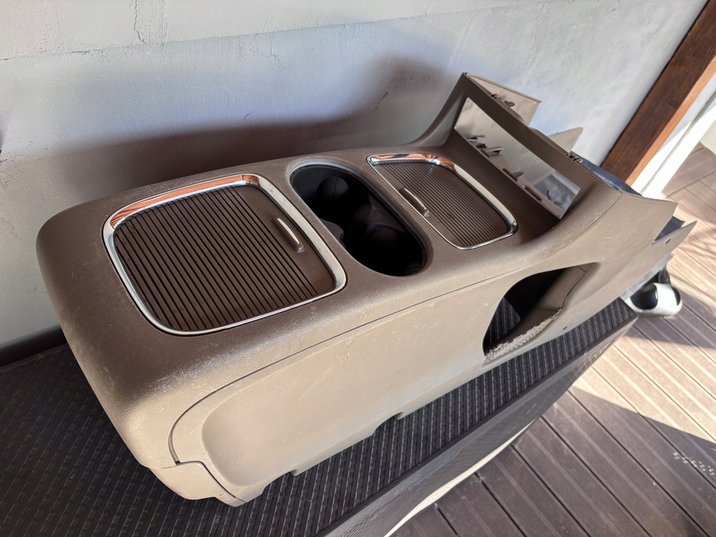 фото №10, Chrysler town country v grand caravan подлокотник длинный туннель box бардачок