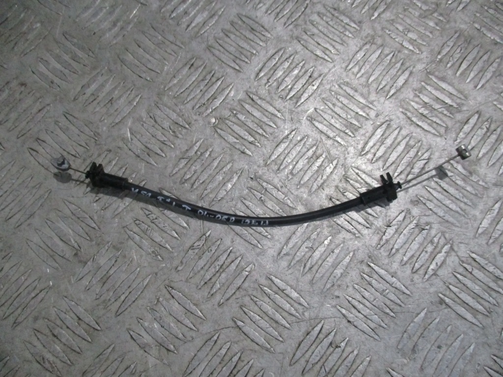 Трос замка левый задний  volvo v50 04-06 1.65tdci Киев