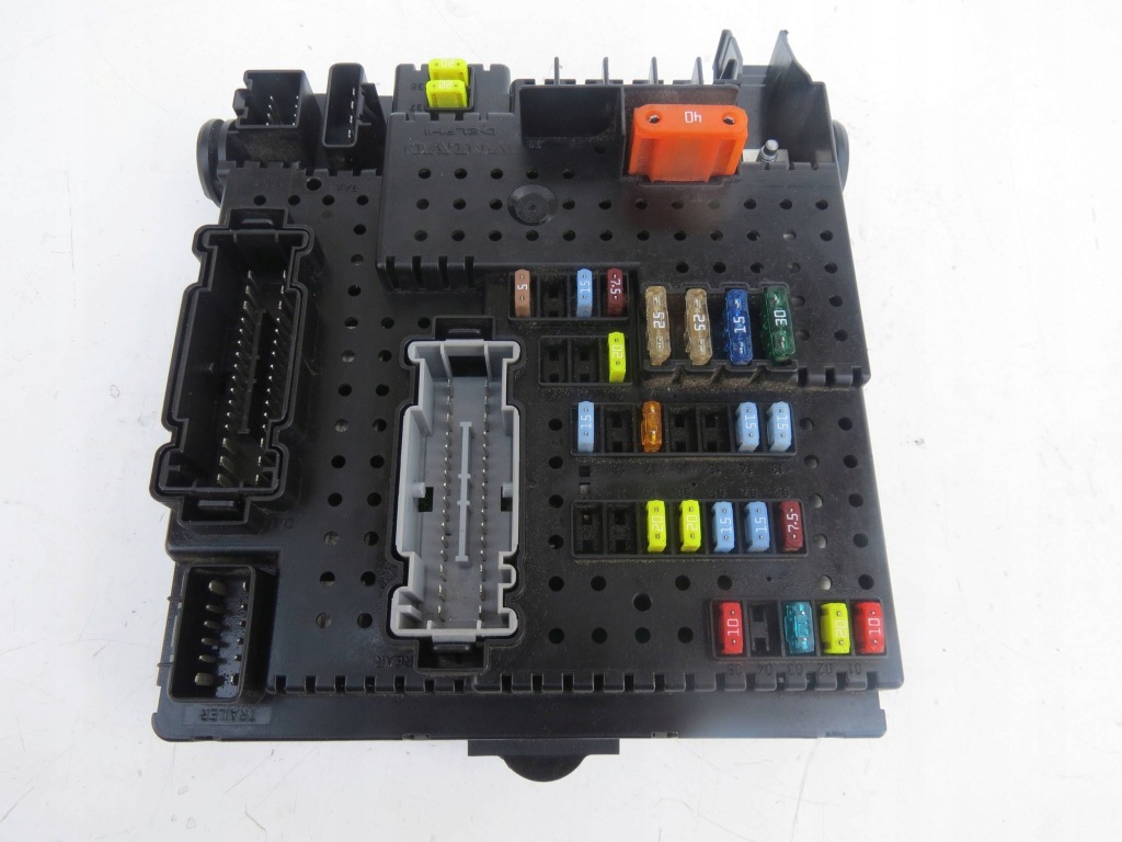 Купить Коробка предохранителей volvo xc90 4.4 v8 30786646