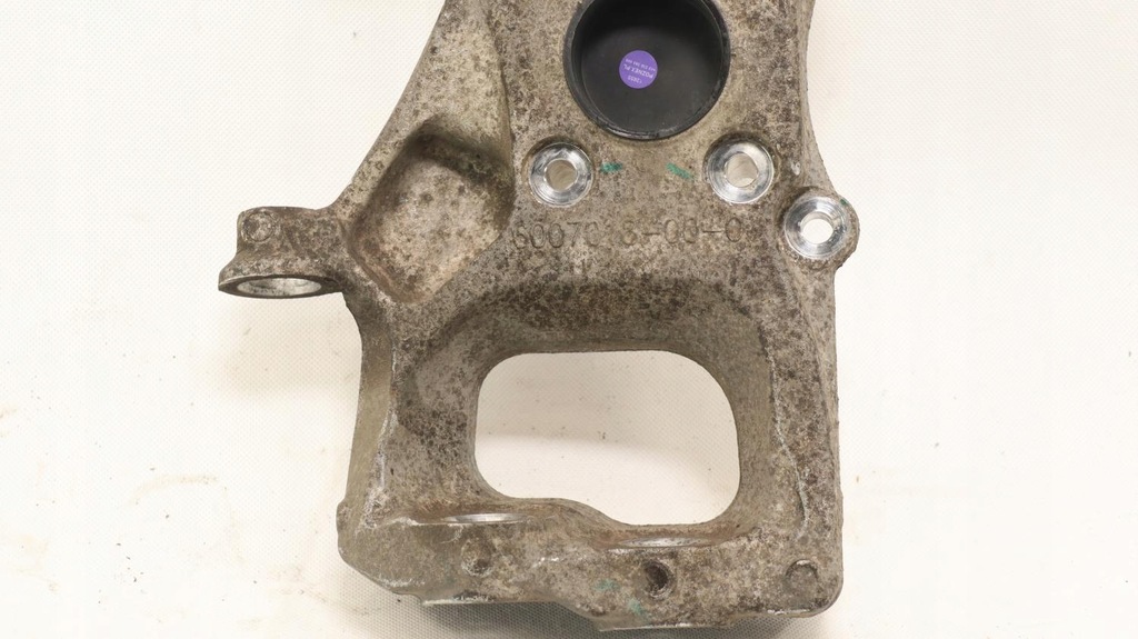 фото №15, Поворотный кулак правая перед tesla model s