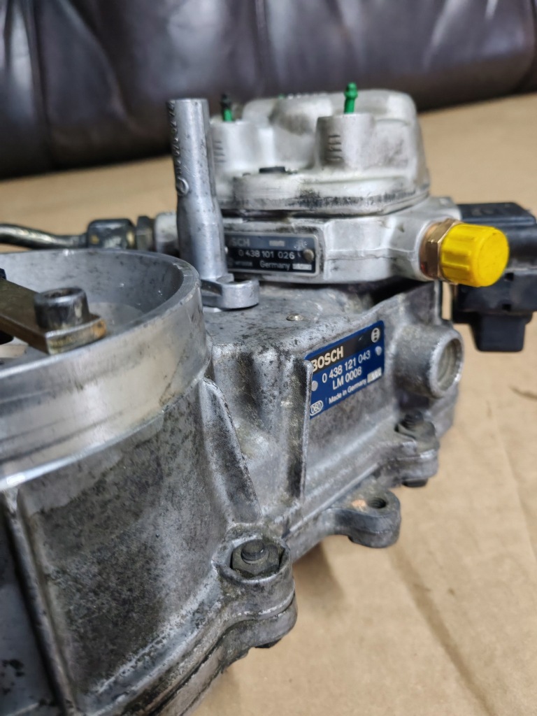 Распределитель mercedes w124 w201 0438121043 1021410545 0438101026 Цена