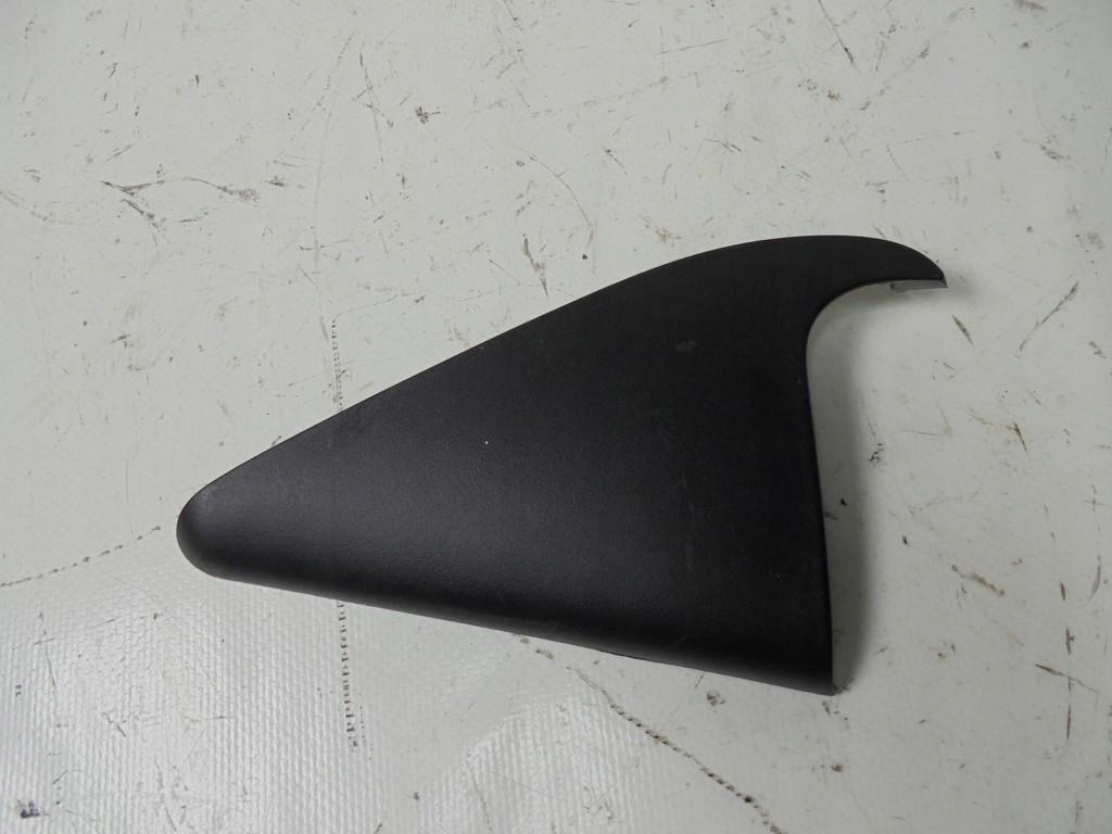 Купить Накладка заглушка треугольник дверь правая  задняя 9670277277 citroen c4 2