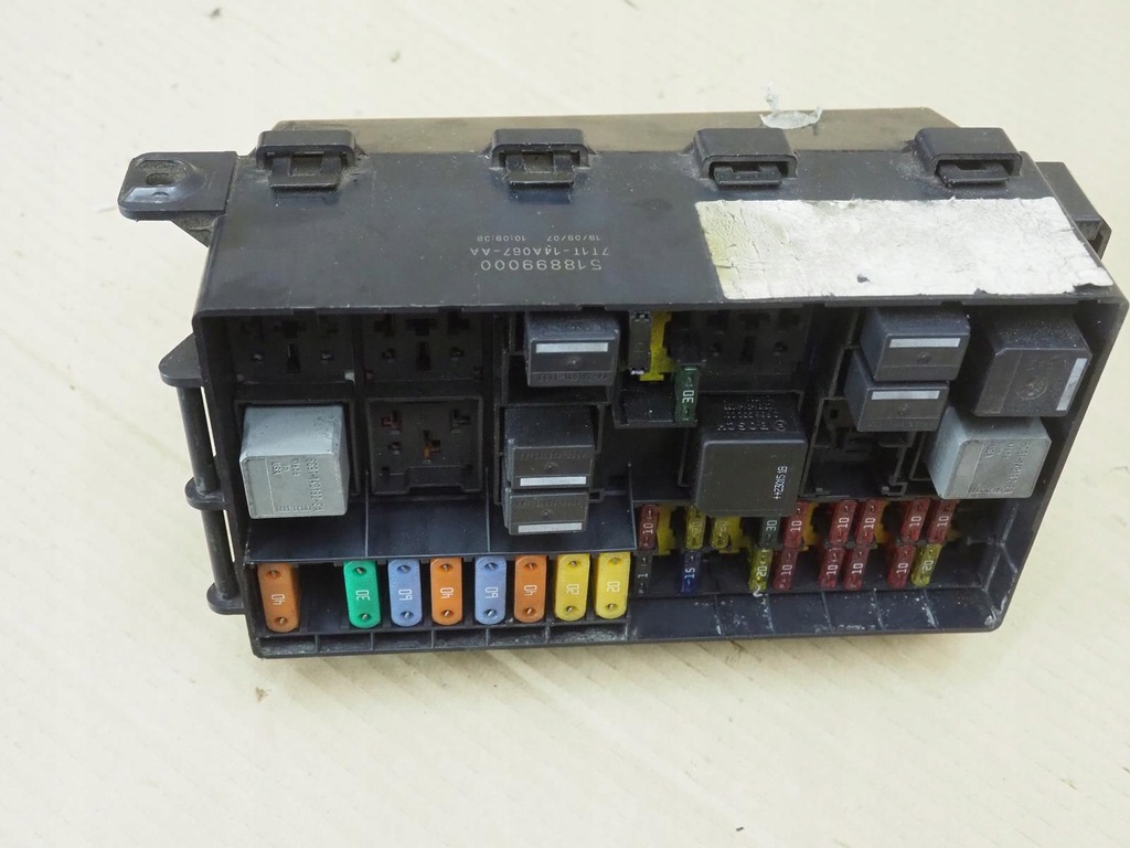 фото №11, Коробка предохранителей ford transit 518899000