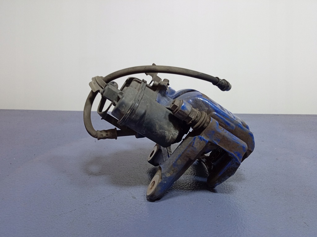 фото №4, Bmw x5 g05 m50i супорт задня лівий 44/24 345-370 скоба m-pakiet