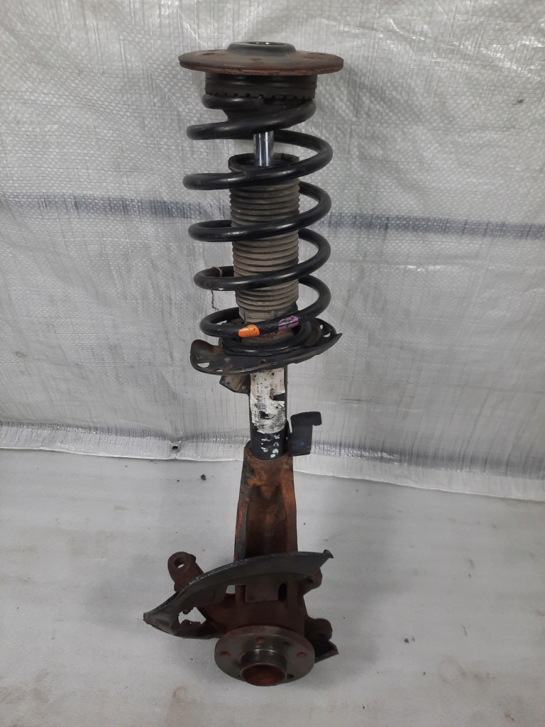 фото №1, Volvo xc60 поворотний кулак правий права перед