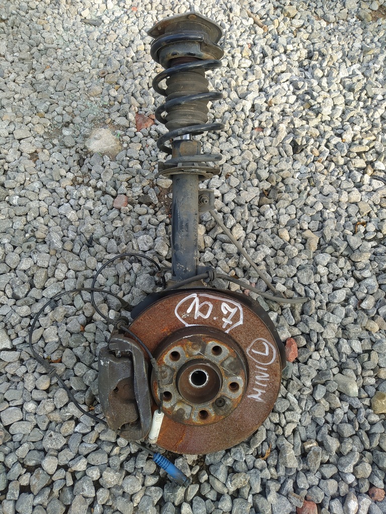 фото №1, Mini r60 2.0d countryman macpherson поворотный кулак левая 9804423