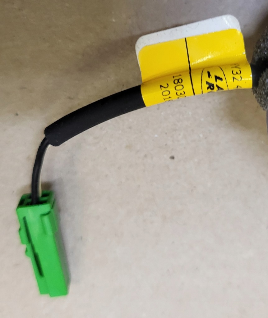 фото №10, Молдинг крышки задний жёлоб левый задняя land rover discovery v 5 l462 оригинальный номер