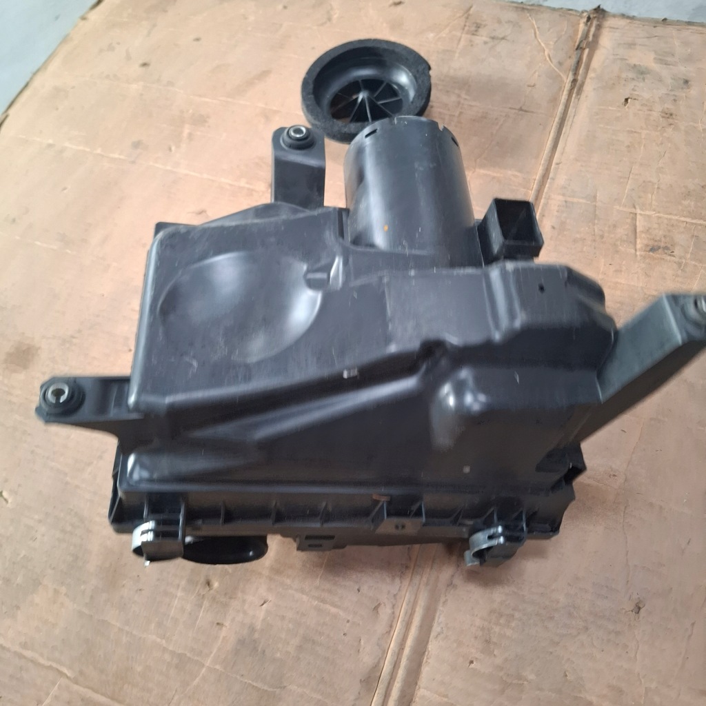 фото №7, Toyota hilux viii 8 15- 2016-24 корпус фильтра воздуха góra dół основание