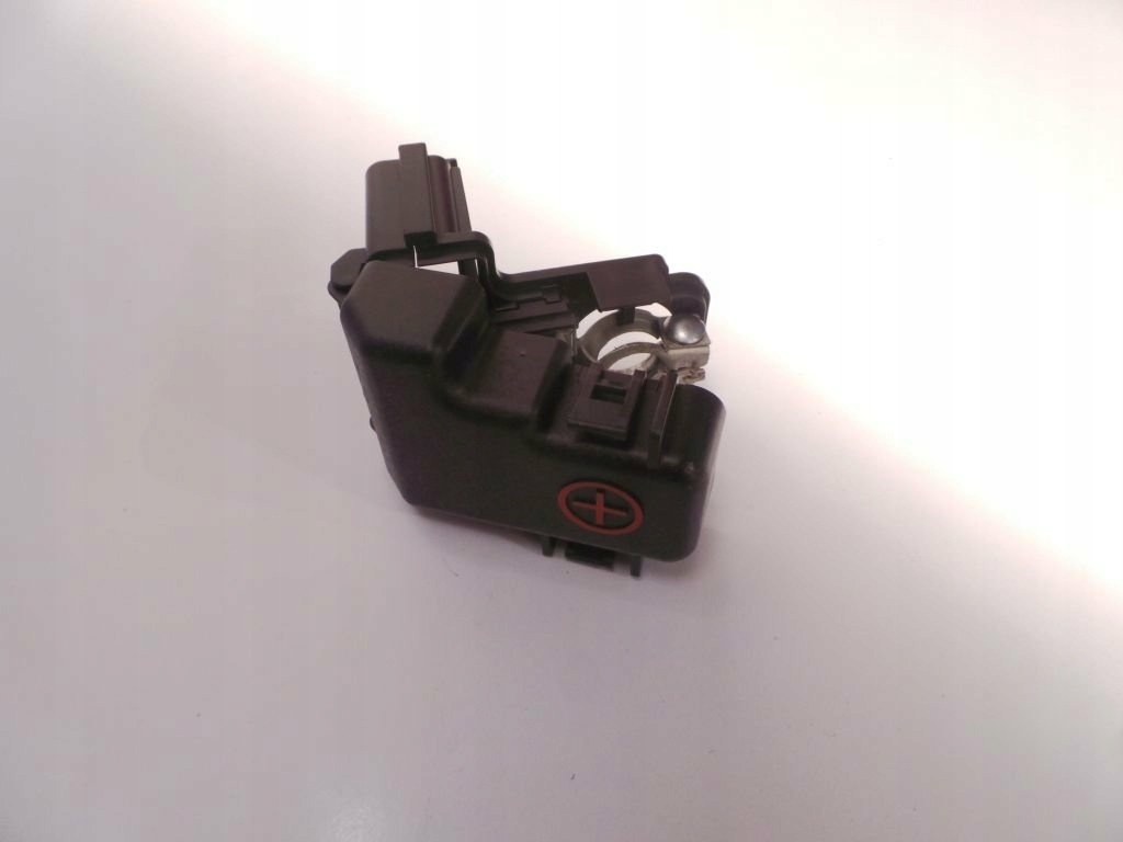 фото №1, Kia optima 2015 2.0 гибрид клемма плюсовая