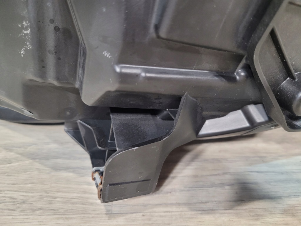 Лампа передняя левая tesla 3 y 151495200c Киев