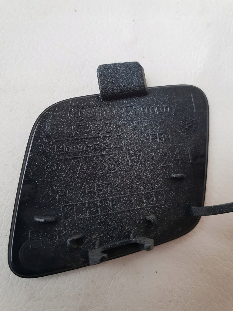 фото №8, Audi a1 8x lift 14-18 заглушка hak w бампер перед