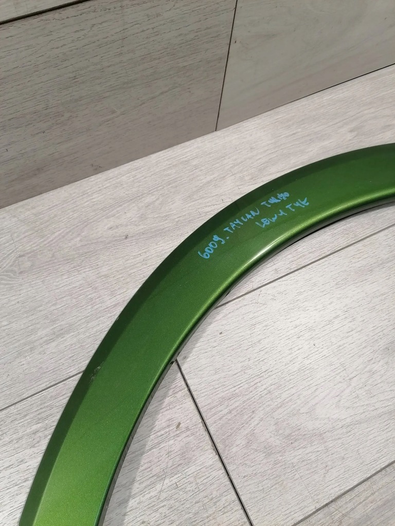 фото №5, Taycan turbo молдинг крыло левый задняя 9j0854731