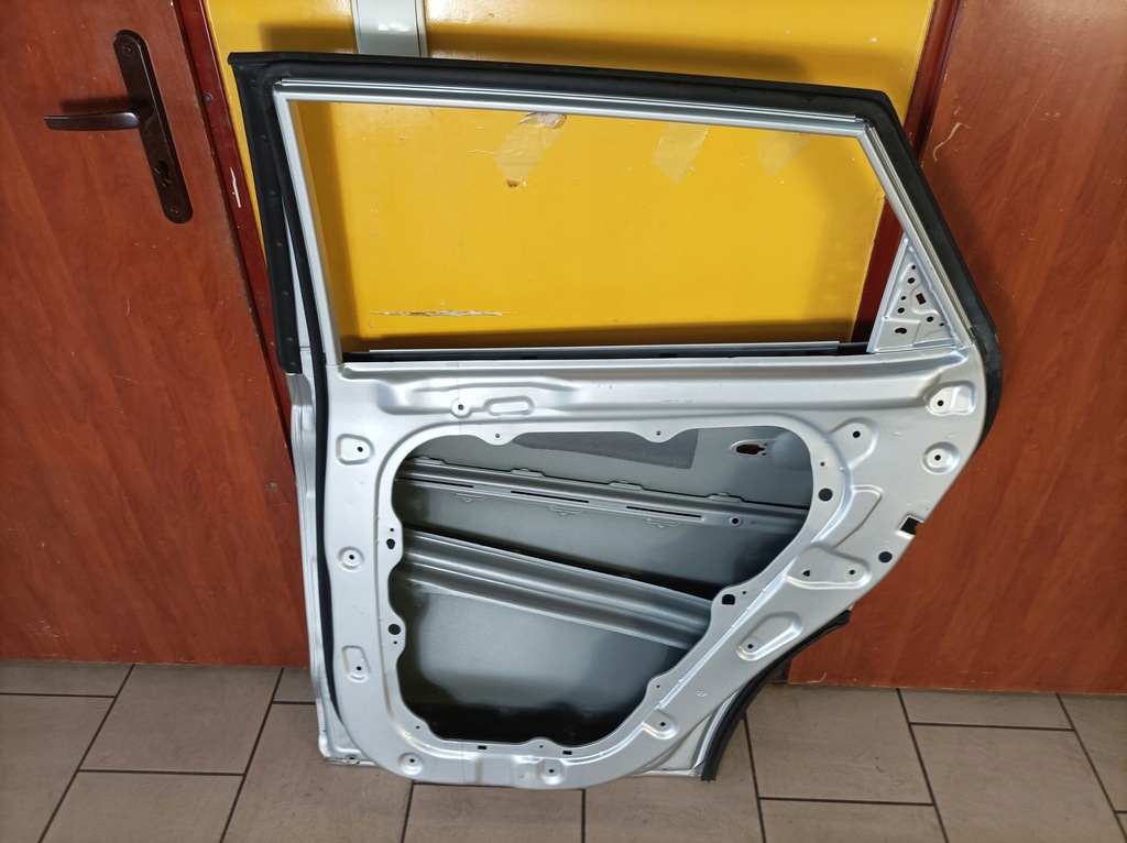 фото №9, Hyundai tucson ii дверь задняя правое