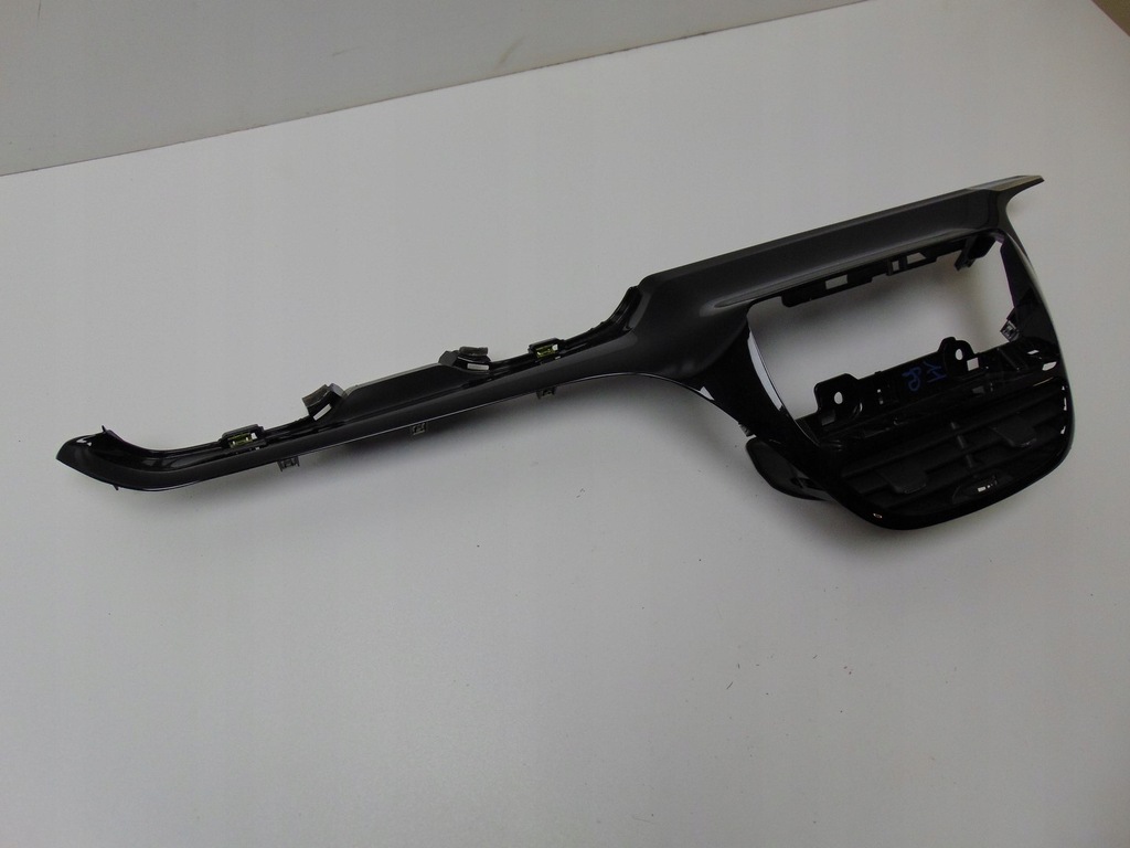 фото №4, Рамка панель консолі peugeot 2008 9673830077