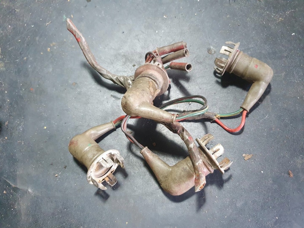 фото №1, Автомобіль ford дроти запалювання комплект 4 szt