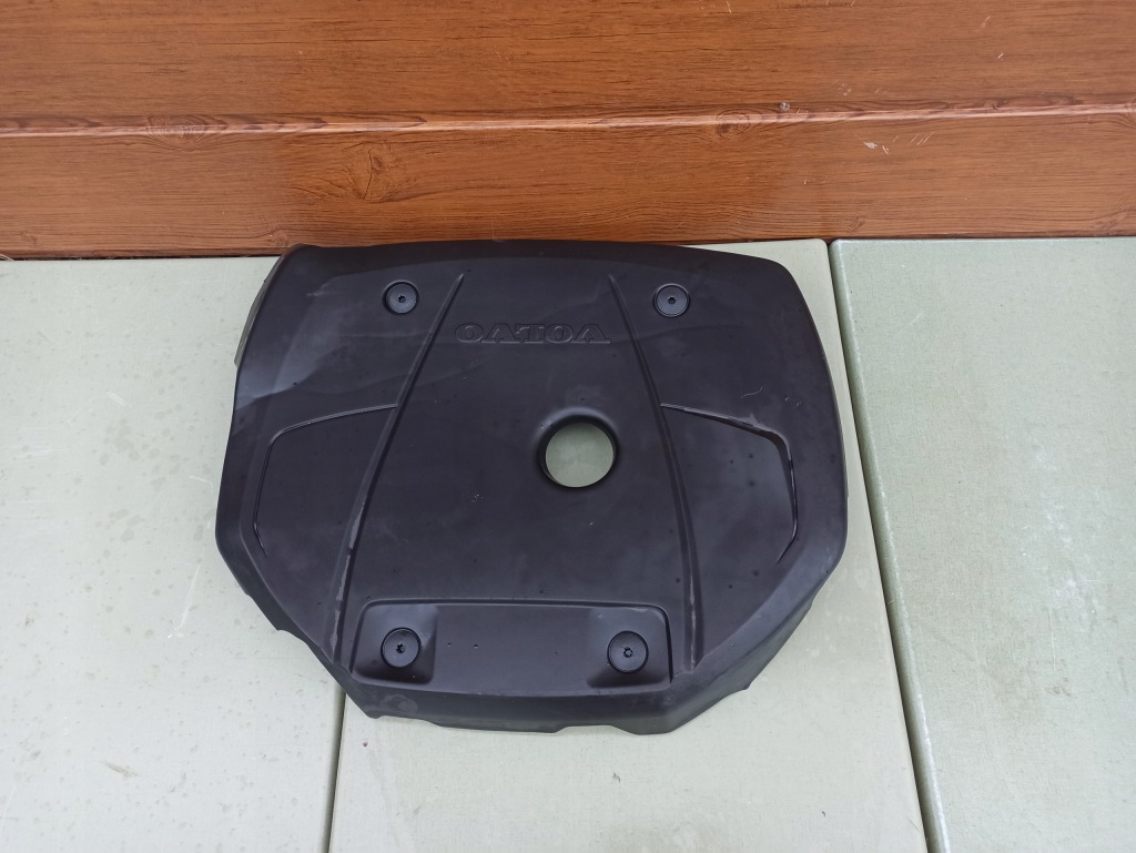 фото №1, Крышка защита двигателя volvo s90 2.0b 31657646