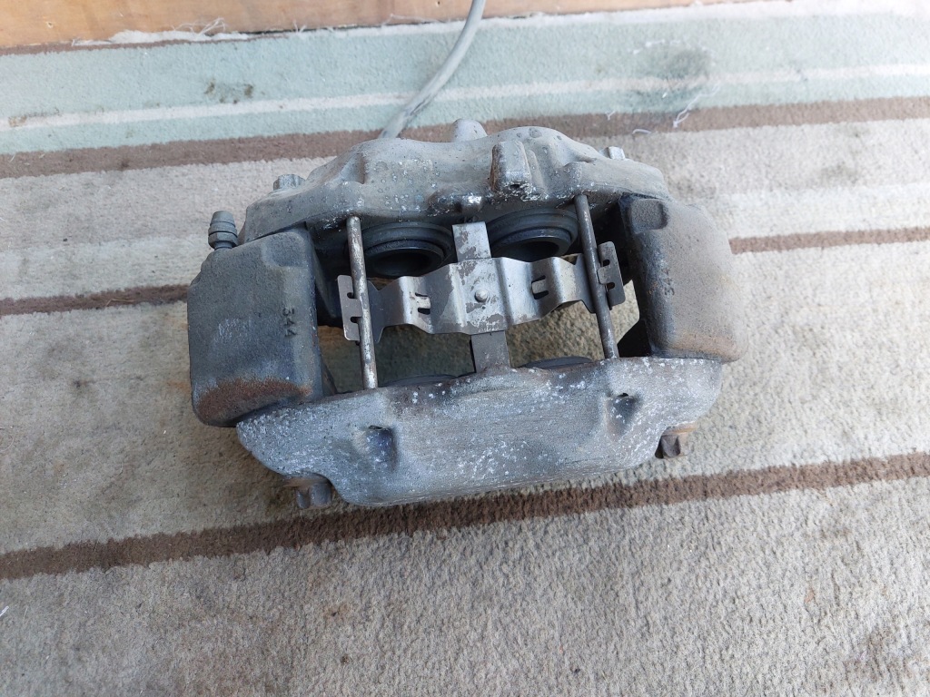 фото №9, Супорт гальмівний правий лівий перед mercedes w212 15r brembo 344 mm