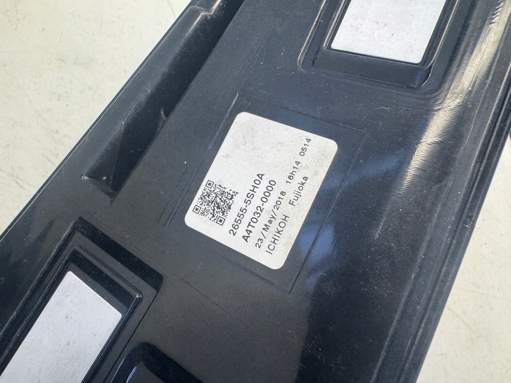 фото №12, Nissan leaf ii лампа правый задняя 26555-5sh0a